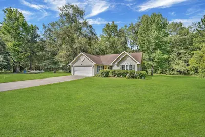 Image de Nature lovers escape! Spacious home near Bluffton, Sc and Savannah, Ga