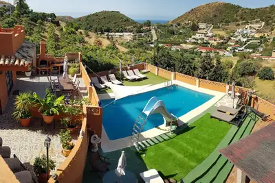 Image de Villa El Destino (Aptm 4) with Pool, Sea Views and Parking
