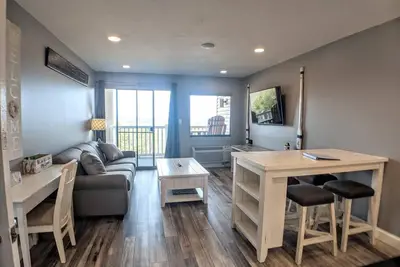 Image de Cedar Lodge 302. 1 bedroom condo with Lake Winni views!