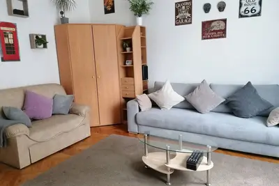 Image de A jump from downtown