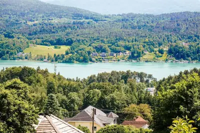 Image de modernes Ferienhaus mit Garten