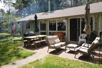 Image de Northwoods Lake Cabin