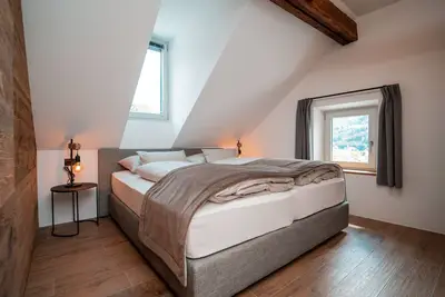 Image de Alpine Apartment - with open air jacuzzi & infrared sauna!