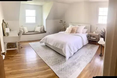 Image de Walk to the beach from this 4-bedroom cottage in the North Fork