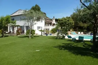 Image de Splendide villa de 350m2, 15 personnes, 300 m de la plage