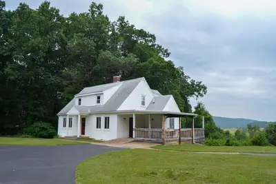 Image de Peacefield: Farmhouse in the Shenandoah Valley