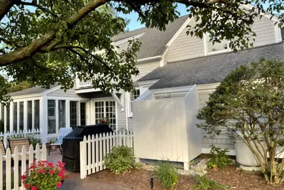 Image de Pristine Home Just Five Steps to Lewes Beach