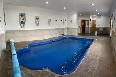 Image de Aqua Paradise w/Private Indoor Pool & Sauna, Wi-Fi, Hot Tub, 2bed, 3bath