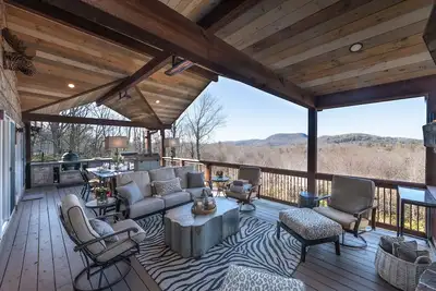 Image de The High House - an amazing 5 Star Luxe mountain retreat in Highlands/Cashiers