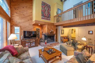 Image de New! Family Townhome with Hot Tub, Shuttle service