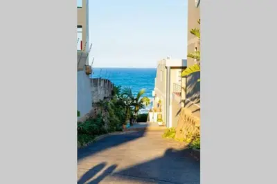 Image de Lovely 1-Bedroom apartment with pool and sea view