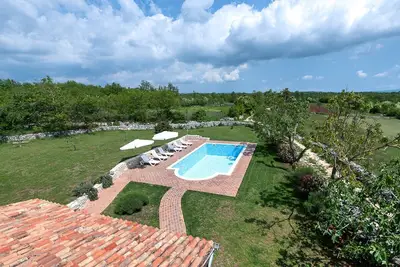 Image de Authentic villa with private pool in peaceful location