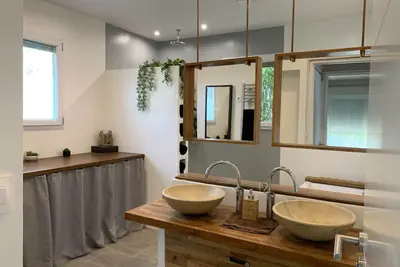 Image de Maison au calme avec Jacuzzi