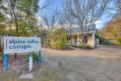 Image de Avc - Birch Cottage, Bright