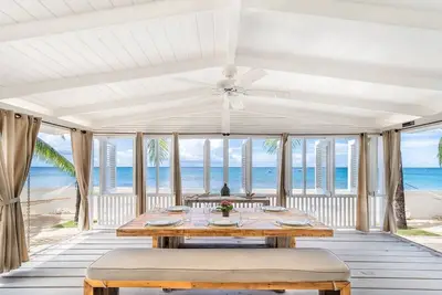 Image de A Lovely Beachfront Home In A Quiet Location On The West Coast Of Barbados