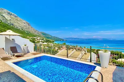 Luxury Villa Akti Barbati 2 with private pool