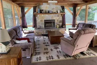 Image de Promo Family & pet friendly house  in forest, fast Wi-Fi, 5min to Castle Rock Lake