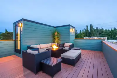 Image de Fairhaven Luxury With Rooftop Deck and Ocean Views
