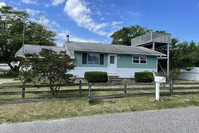 Image de 3 Homes from the Bay!