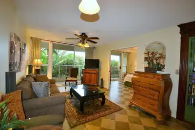 Image de Gorgeous*Peaceful*Condo* Steps to beautiful beach