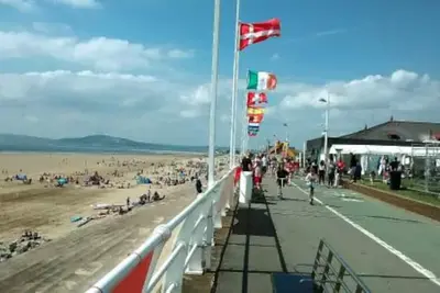 Image de Beach Break Aberavon Large Seaside House sleeps 8 South Wales