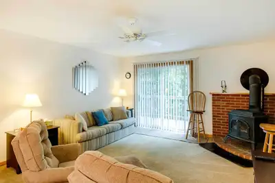 Image de Lovely White Mountains Condo: Hike, Ski & Unwind!