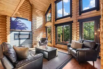 Image de Log House Chalet, Volleyball Field, Sauna, Hot Tub