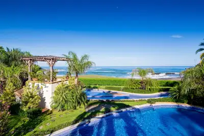 Image de Beach Estate W/ daily Hk, Private Beach Access, Beach Club, & Elevator