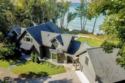 Image de Private Waterfront Home on Lake Michigan