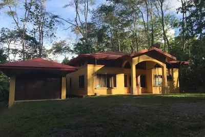 Image de House with guesthouse - sleeps 8