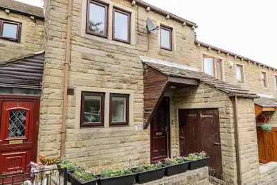 Image de Duck Egg Cottage, family friendly, with open fire in Haworth