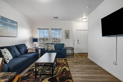 Image de Monthly Stays Welcome! 2 Master en Suites | 15 min to Downtown & 5 min to Village | Walk to Coffee