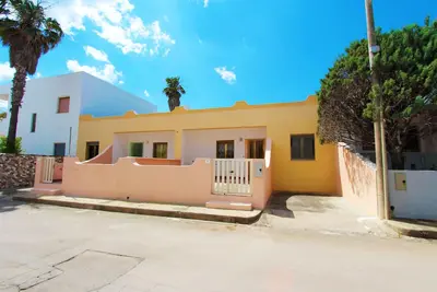 Image de Townhouse 100 meters from the beach