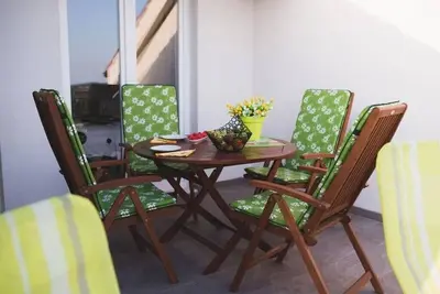 Image de Apartments Sunny Garden- Two Bedroom Apartment with Sea View