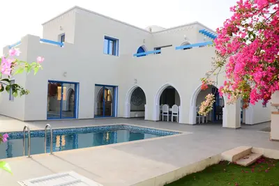 Image de High Standing Villa not overlooked Private Pool 5 minutes from the Beach in Djerba