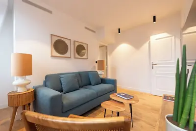 Image de Comte de Clare, 4 étoiles, Superbe appartement proche Champs-Elysées