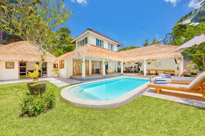 Image de Villa Barcelona - 5bdr, lush garden, private pool