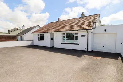 Image de Summerhayes, family friendly, with a garden in Park Bottom