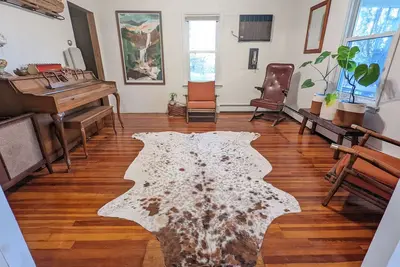 Image de Catskills Estate with Outdoor Shower, Hot Tub, Sauna, Bar, Gym, Dog Run & Ev Hub