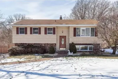 Image de Amazing  Home Near West Point, Shopping, Skiing and Legoland