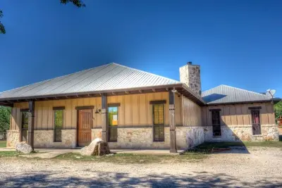 Image de Rustic Tavern @ Frio River Vacation Rentals