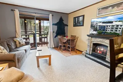 Image de Sc105b 1br/1ba Sleeps six (6) Wi-Fi Parking Near Soaring Eagle Lift and 10 Prime