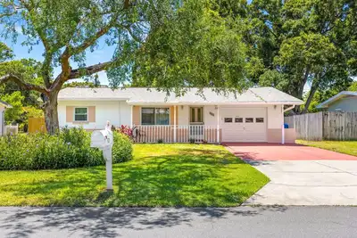 Image de Cozy House in Largo by Pinellas Trail