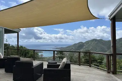 Image de Breathtaking views, pool, solar: 5 min to beaches