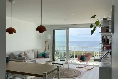 Image de Nouveau « Le 209 » avec magnifique Vue Mer, piscine et balcon