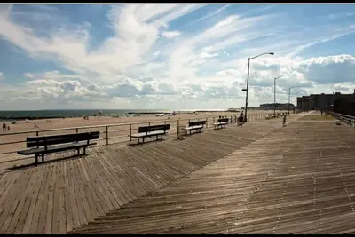 Image de Extra Spacious 3 Bedrooms with 2 Full Baths near Metro