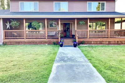 Image de Farm House On Acreage In The Redwoods