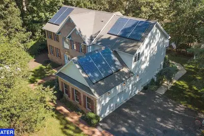 Image de Waterfront Cheerful 6 Br Home with Private Pier