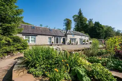 Image de Charming Fully Refurbished Garden Cottage