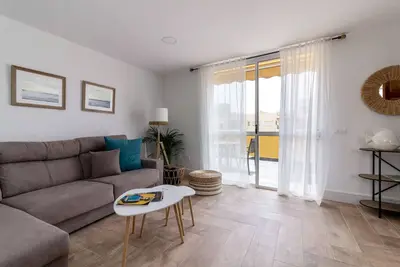Image de HomeForGuest Penthouse Cecilia avec terrasse et vue sur la mer à Los Cristianos